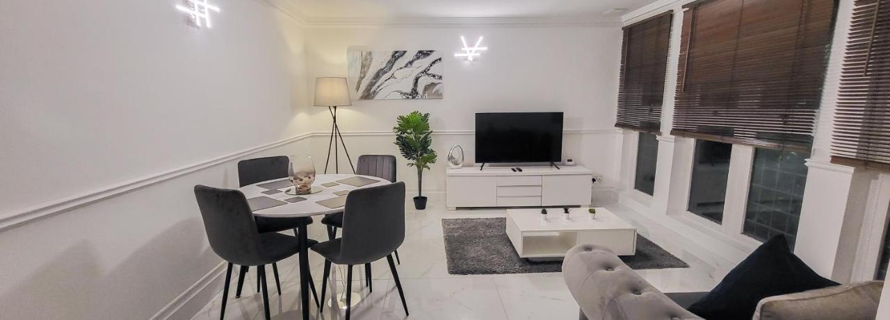 Stunning 2 Bedroom Apartment In Canary Wharf - Morland Apartments London Exterior foto