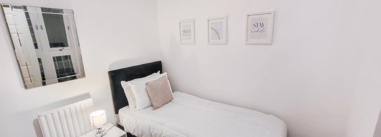 Stunning 2 Bedroom Apartment In Canary Wharf - Morland Apartments London Exterior foto