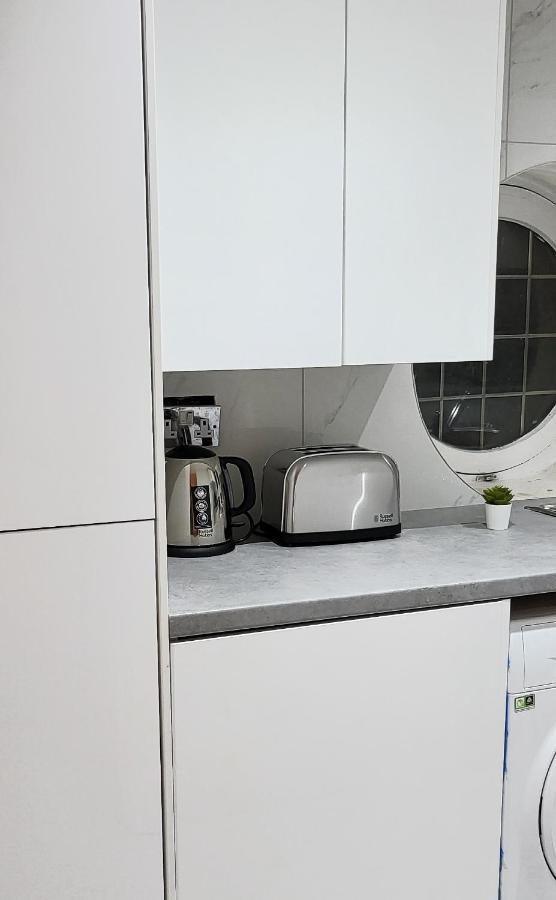 Stunning 2 Bedroom Apartment In Canary Wharf - Morland Apartments London Exterior foto